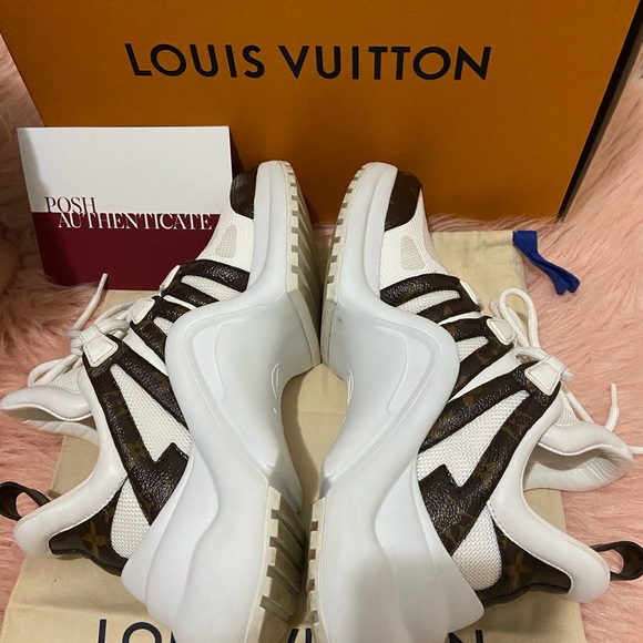 Louis Vuitton Archlight - Picture 10 of 11